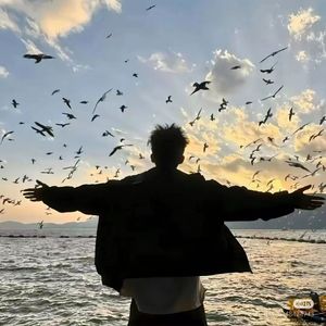 繁华中的孤独时光