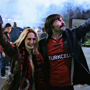 Bir Tanesin Bu Alemde