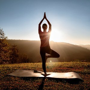 Amanecer Sutil Que Fluye Con Gracia