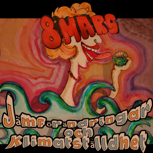 En grön skogsmaskin