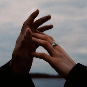 短暂又遗憾的相遇 都在惩罚认真的人