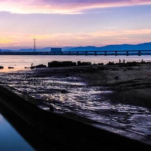 站在码头上思念故乡