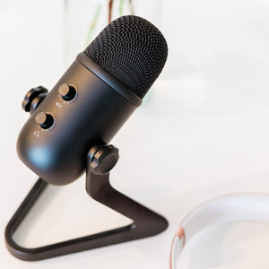 都会で見上げた空