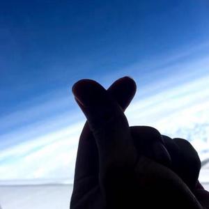 多想在平庸的生活拥抱你