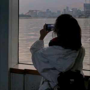 后来海边长满狗尾巴草