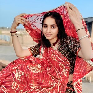 Chori Mahara Diya Ko Nakhro Dekh Ishara Padosni Kare