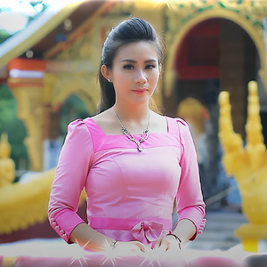 ໜຸ່ມນາຖ້າສາວໂຮງງານ