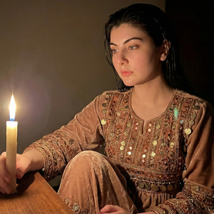 Da Tora Shpa Da Saaz Pashto