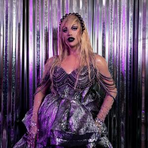 Veruschka (she's gonna steal your daddy)