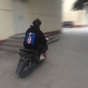 疯了的男孩在关于她的噩梦里再没醒来