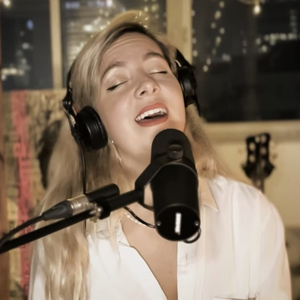 כל העולם שלי מהדהד - לייב סשן