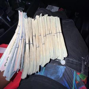 I Swipe Chase (feat. walkdownmajj)