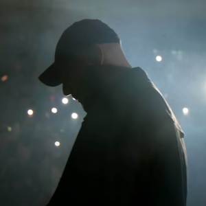 Walk Alone (Walk Alone)