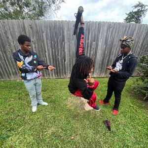 Texas Best (feat. Daenxtdoor)