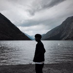 *FAKE WORLD *(prod By *******)