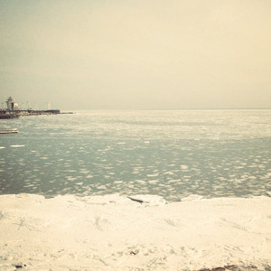 我想在下雪的时候看海