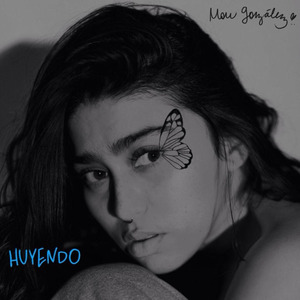 Huyendo