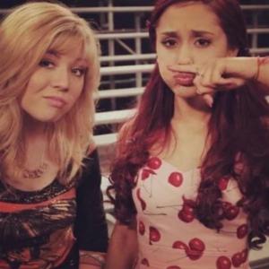 Ain't Trippin (feat. Lil Nza)