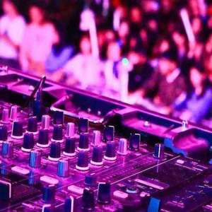 你的快乐悲伤 伴奏