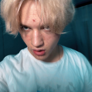 Сзади
