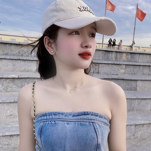 កំណាព្យក្រោមព្រះច័ន្ទ