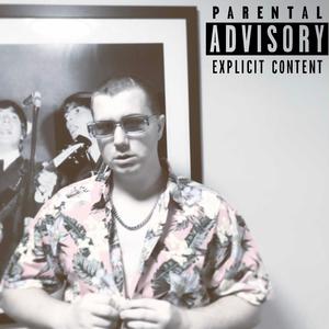 Traumatised (feat. Rooxie)