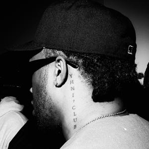 YHNI CLVB (feat. 9D4 JU)