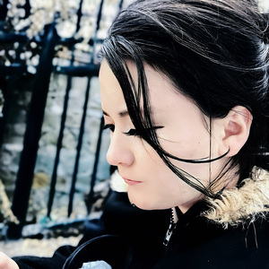 Qaldim（我留下）