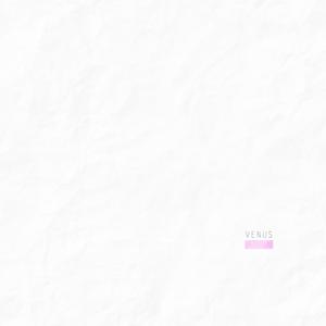 Hatice (fumando frente al templo romano)