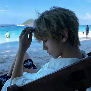 这座城市到处是你，可我再也遇不到你