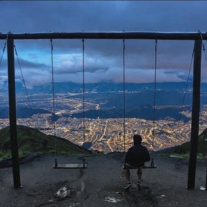 Espere Miles De Noches