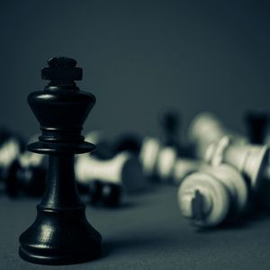 苦难，耻辱，上帝或撒旦所能给予的一切打击都不能......