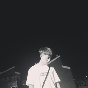 第三人称（翻自 Hush）