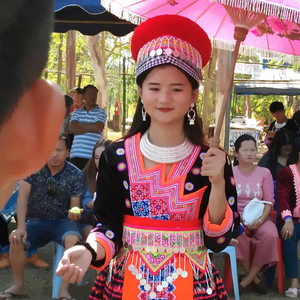 Tau Kiag Npav Ntsuab