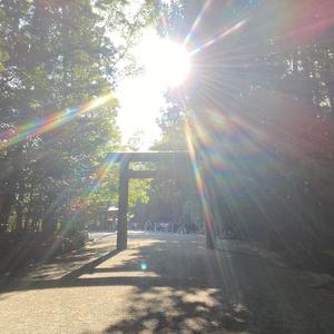 Praise to Amaterasu Omikami (天照大御神を讃えて)