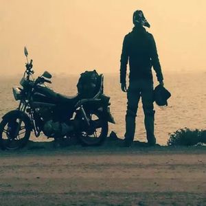 隔壁老樊-多想在平庸的生活拥抱你