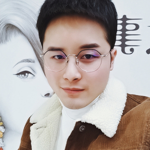 爱而不得 (伴奏)