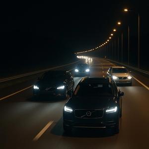 Háborgó Svéd Acél