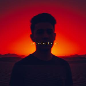 Yok hiçbir bekleyenim, merak edenim..