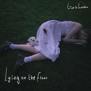 Lying On The Floor (Live in London)