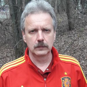 Шагает пехота