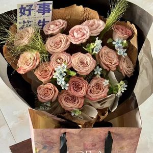 花椒水的AI创作-现代电影1