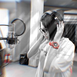 李依依--在路上