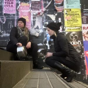 Meijän pitää huutaa (feat. Rusakko)