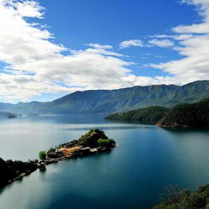 脱掉贫困的帽子