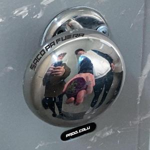 SACO PA FUERA (feat. Colu)