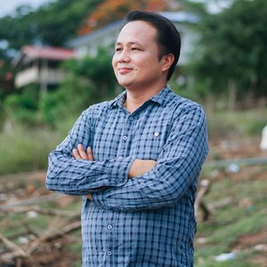 ລຳເດີນ ສາວຂອງໄຕ້ພູມ