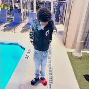 36 Gunz (feat. lildre556)