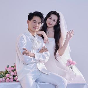 梳妆打扮会情郎