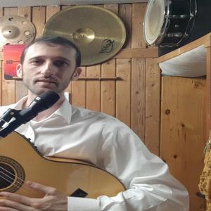 יושב לי בגינה